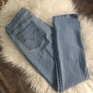 Levi’s Mid Rise Skinny Jeans
